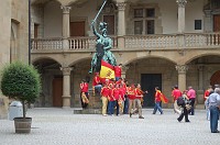  This is a memorial to Earl Eberhard the Bearded.  (Seriously!)  Some Spanish fans saw an opportunity...